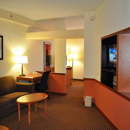 Holiday Inn Express Williamston By Ihg Zewnętrze zdjęcie