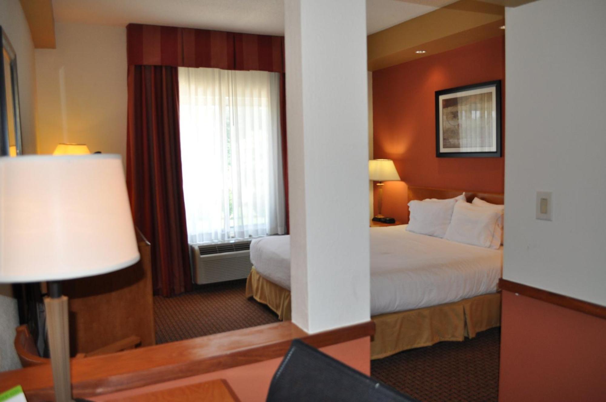 Holiday Inn Express Williamston By Ihg Zewnętrze zdjęcie